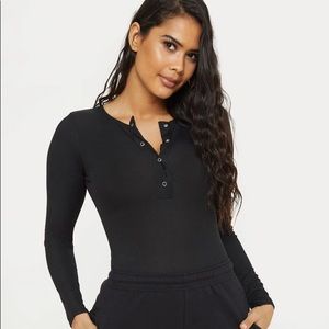 PRETTYLITTLETHING Long Sleeve Rib Popper Bodysuit